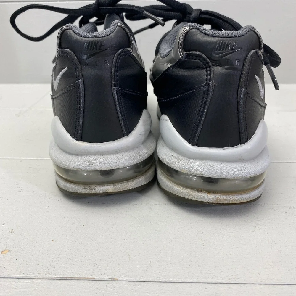Nike Air Max 95 GS Black Metallic Silver Sneakers Kids Mens Size 6.5Y AT8091-001
